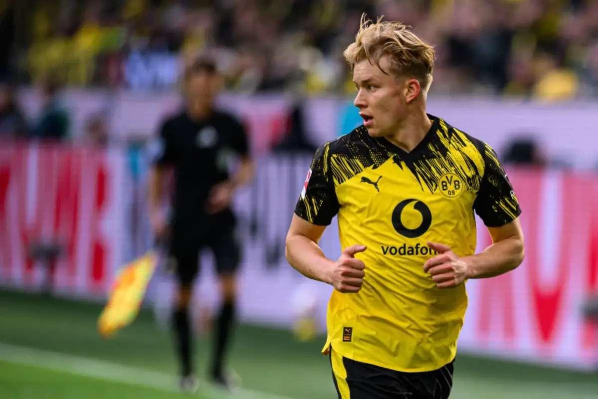borussia-dortmund-pokonala-eintracht-frankfurt-i-objela-prowadzenie-w-bundeslidze